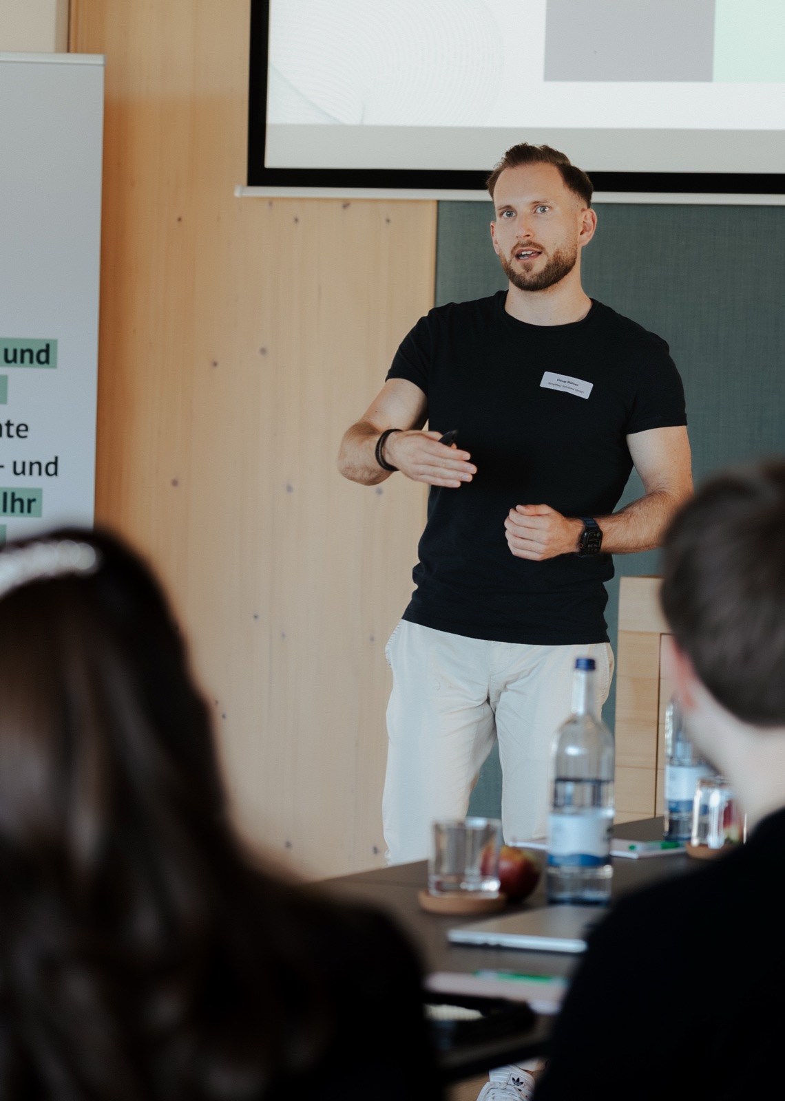 Conversation at the workshop